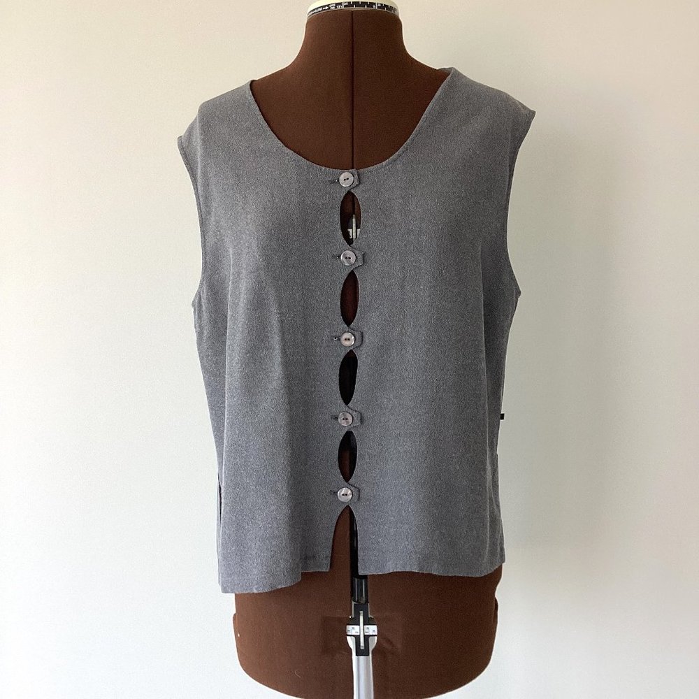 Grey Sleeveless Scallop Edge Button Front Top